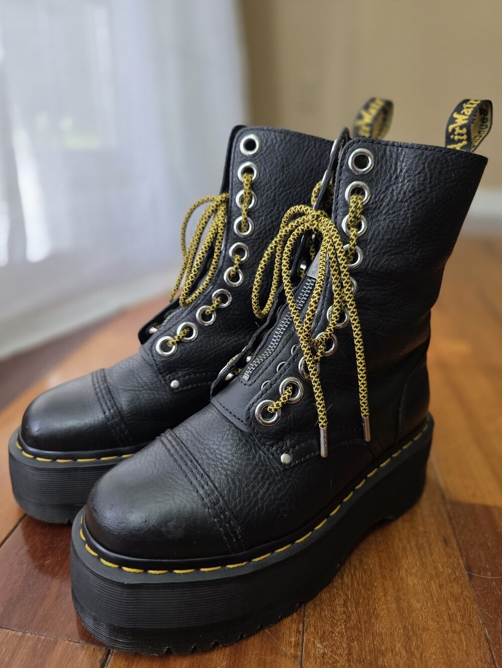 Dr. Martens Sinclair Hi Max Pisa Leather Platform Zip Boots Black Women's 7